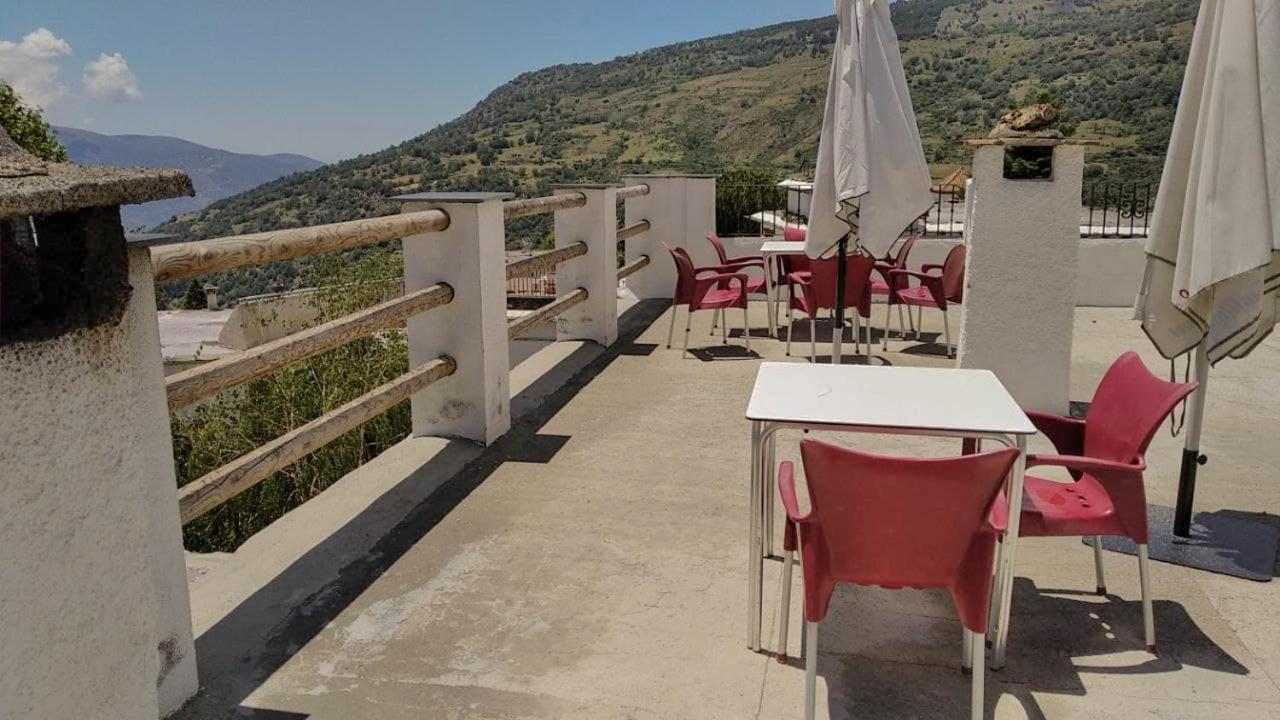 Hostal El Cascapenas De La Alpujarra Capileira Exteriör bild