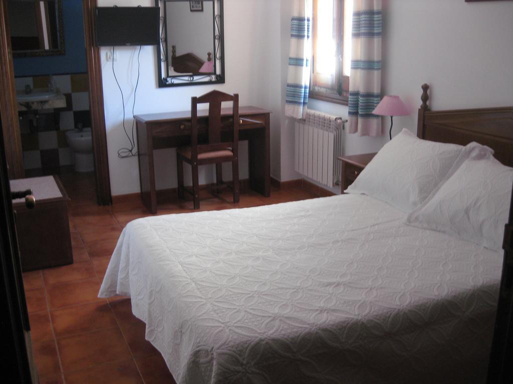 Hostal El Cascapenas De La Alpujarra Capileira Rum bild
